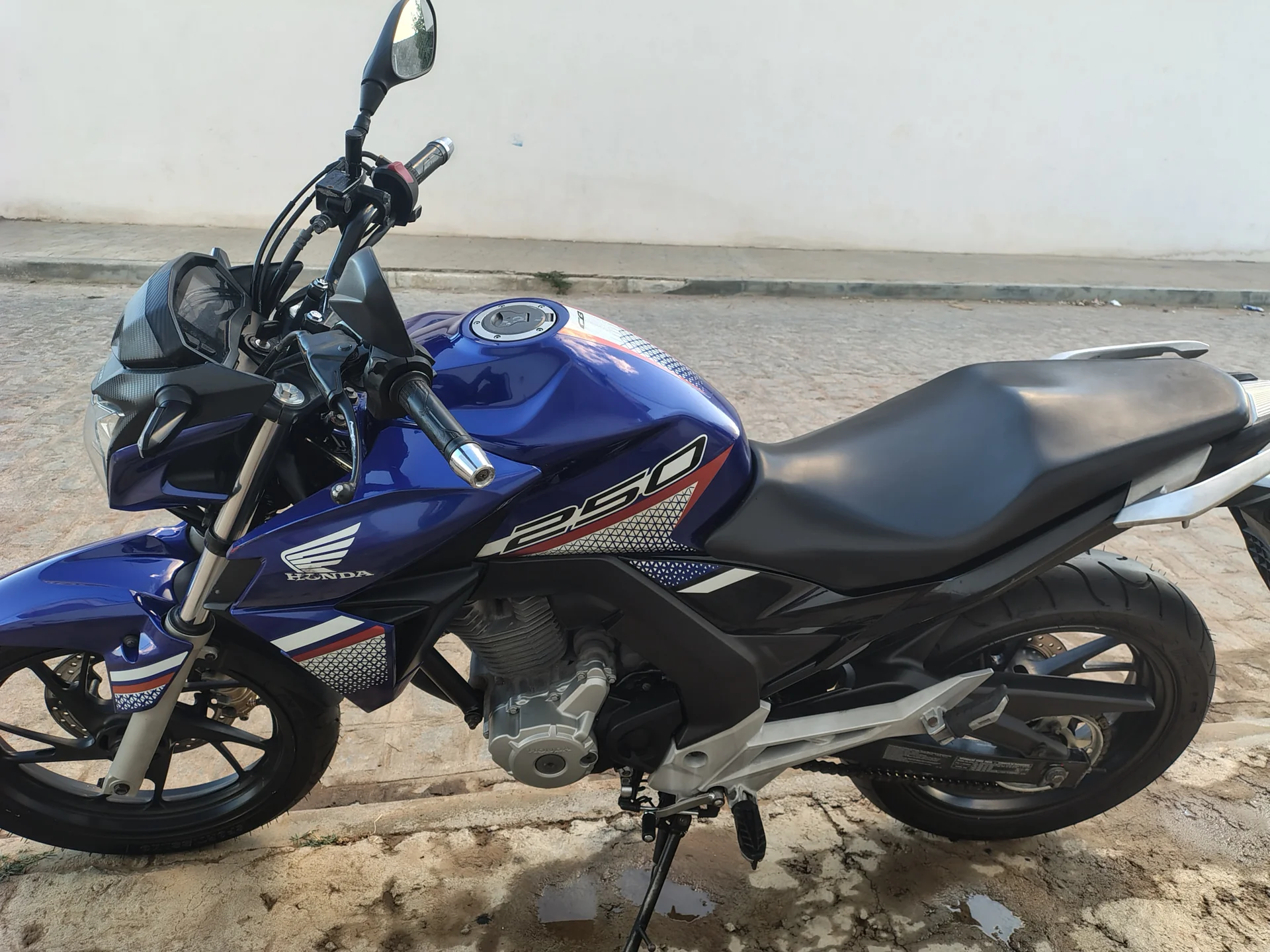 HONDA CB250F TWISTER CBS